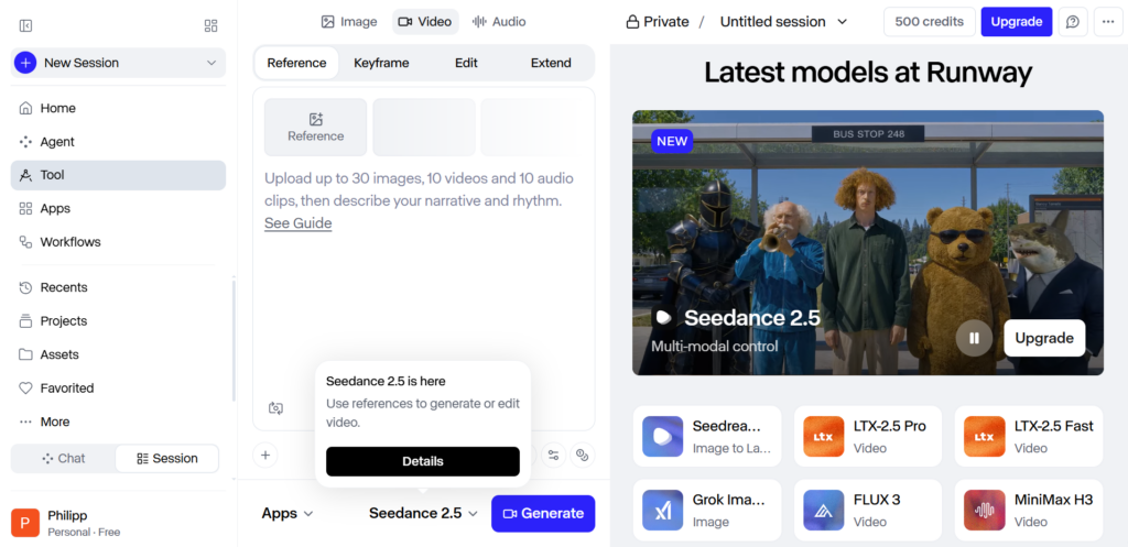 Интерфейс приложения Seedance 2.5 с отображением панели управления, меню и примера видео с персонажами в костюмах рыцаря, музыканта, медведя и акулы.